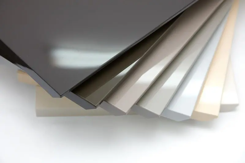 Cận cảnh vật liệu Acrylic dùng trong thi công nội thất bếp cao cấp