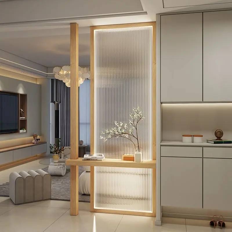 Mẫu thiết kế nội thất với vách ngăn phòng khách và bếp bằng kính mờ